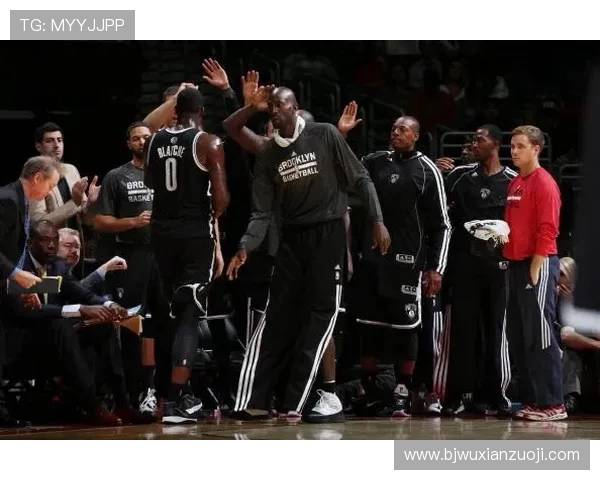 加内特直言现役球员季前赛体能欠缺 不少人跑步时已开始喘气