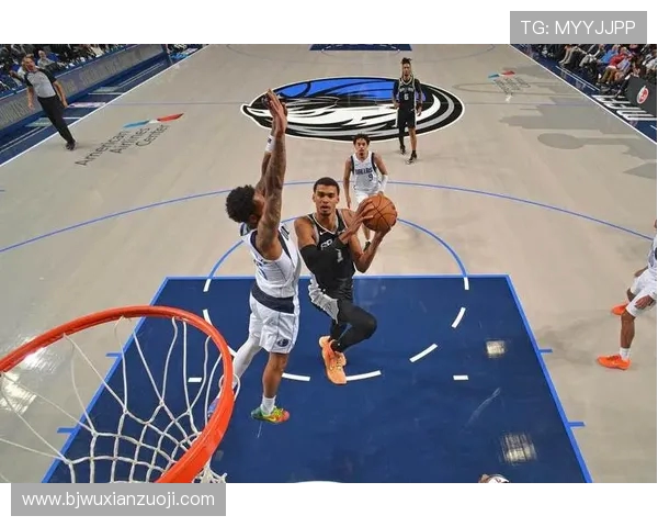 马刺战术新思路文班掀起防守篮板快攻潮全队围绕核心高速推进